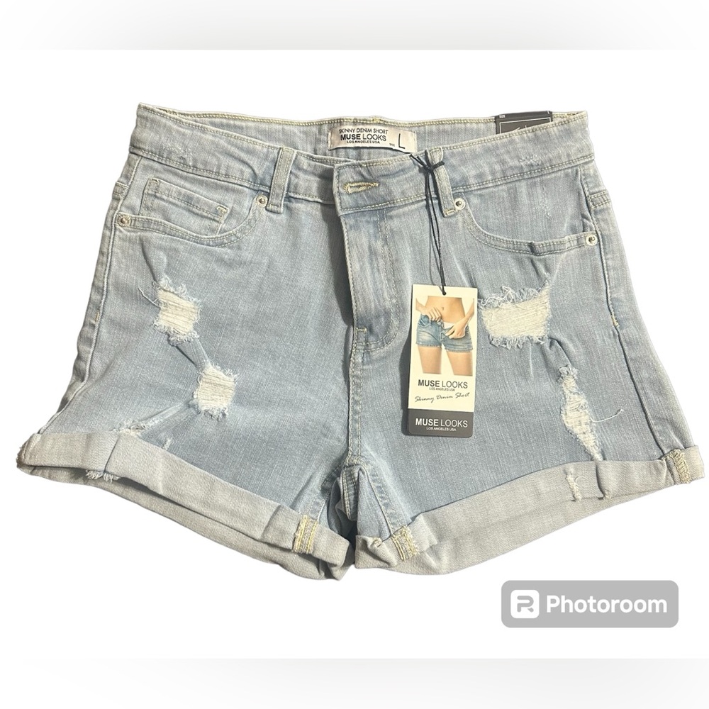 Muse Looks skinny denim shorts